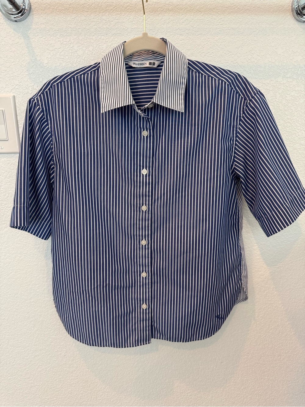 Uniqlo JW Anderson navy strip button up shirt size woman’s Small